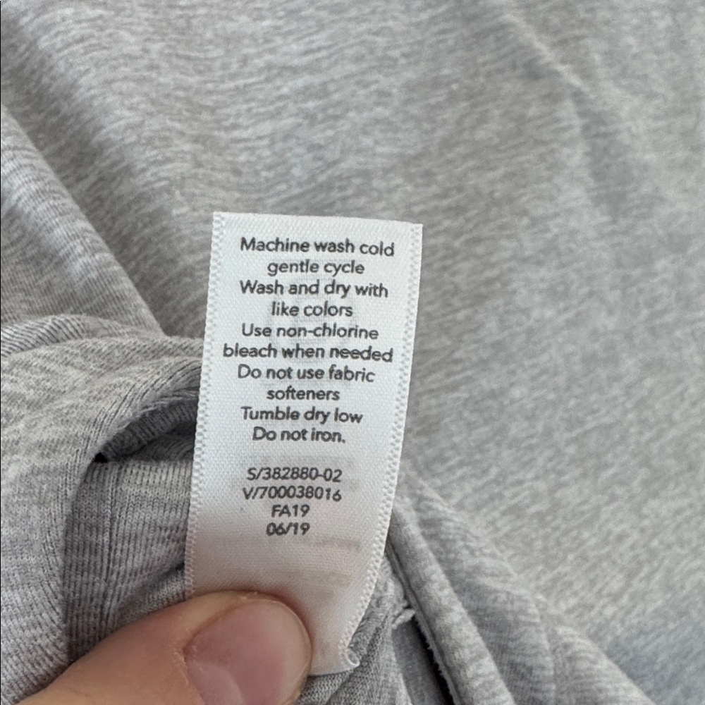 Athleta Heather Gray Long Sleeve Women's Athletic Top - Size XS - Picture 8 of 8